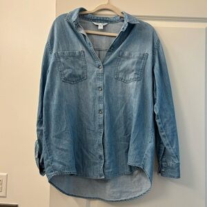 2/$20 Old Navy Chambray Boyfriend Shirt